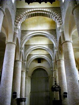 Abbaye Saint-Philibert.Nef