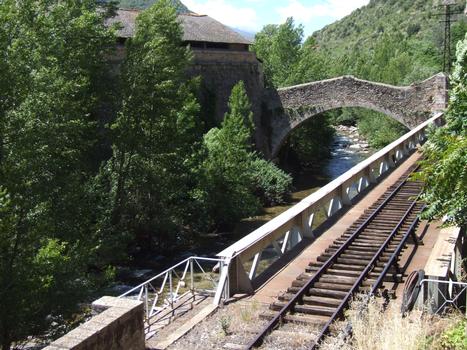 Train Jaune - Villefrnche-de-Conflent - Pont de la redoute Saint-Pierre