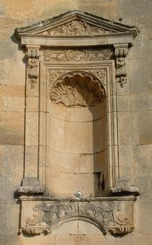Abbaye de Trois-Fontaines - Portail monumental d'entrée - Niche