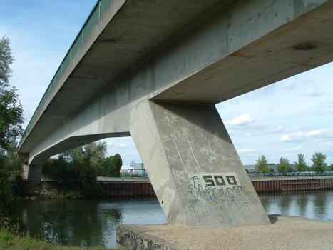 Bridge across the Oise at Bruyères-sur-Oise