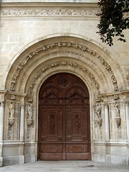 L'Isle-Adam - Eglise Saint-Martin - Portail daté de 1537. Le portail est attribué à Jean Bullant ou Pierre Le Mercier