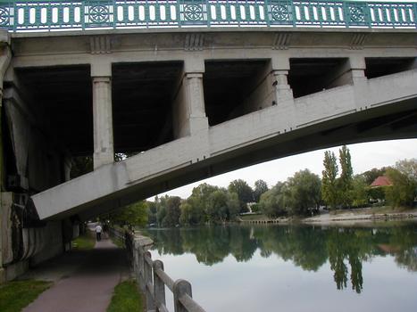 Brücke in Champigny
