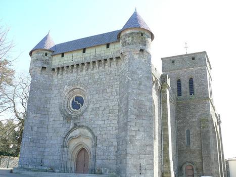 Le Boupère - Eglise Saint-Pierre, église fortifiée