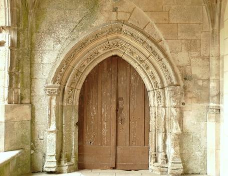 Evêché de Luçon - Cloître - Porte donnant accès à la cathédrale