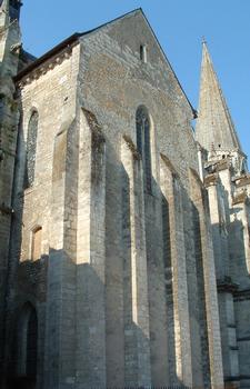 Vendôme - Abbatiale de La Trinité - Elévation extérieure du transept roman Nord