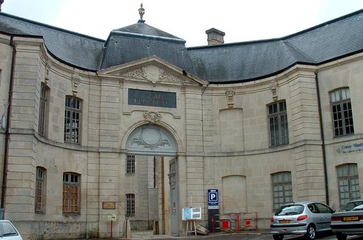 Verdun - Palais épiscopal - Centre mondial de la Paix - Entrée