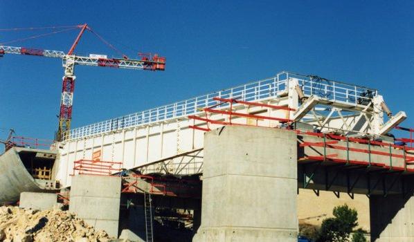 Vernègues-Viadukt – Vorbauschnabel für den geschobenen Teil der Brücke