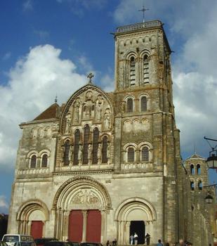 Basilique de la Madeleine à VézelayFaçade occidentale
