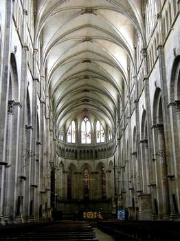 Cathédrale Saint-Maurice à Vienne.Nef