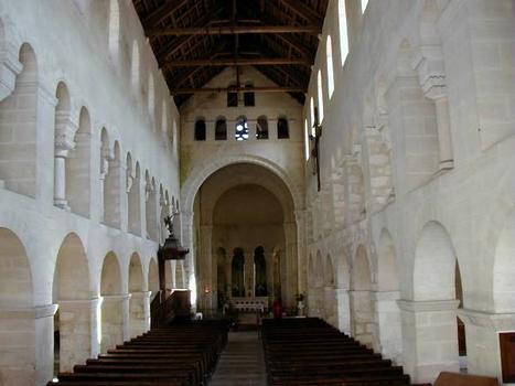 Eglise Saint-Etienne, Vignory.Nef -Ensemble
