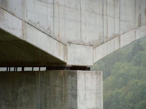 Viaduc de Villards d'HériaEncastrement par double appuis en caoutchouc fretté : Viaduc de Villards d'Héria Encastrement par double appuis en caoutchouc fretté