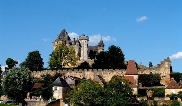 Vitrac - Château de Montfort - Vu de l'ouest