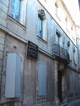 Viviers - Hôtel de Tourville - Ensemble de la façade sur la Grand-Rue (n°43)