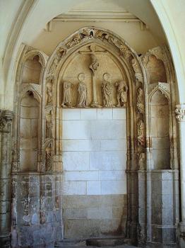Saint-Père - Eglise Notre-Dame - Restes d'un portail