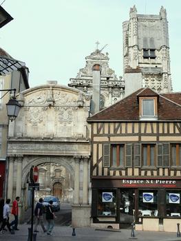 Auxerre - Eglise Saint-Pierre