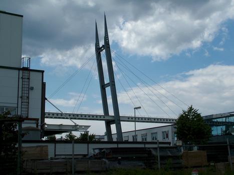 Rohrbrücke der Heraeus AG in Kleinostheim