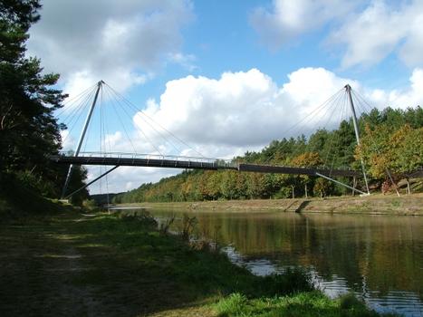 Rad- und Fußwegbrücke über den Maas-Schelde-Kanal