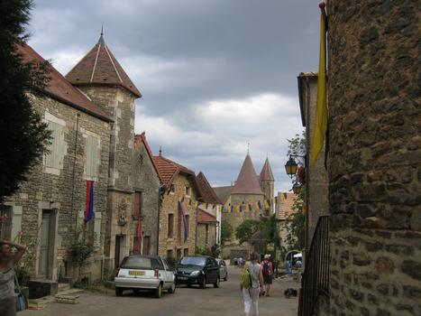 Châteauneuf Castle (Bourgogne)