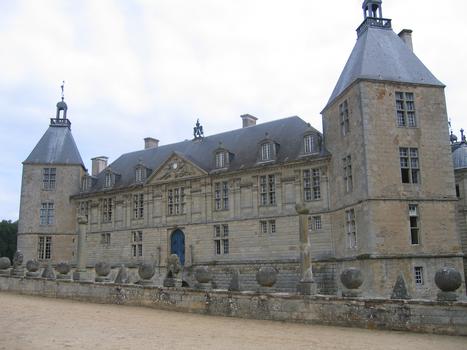 Schloss Sully (Bourgogne)