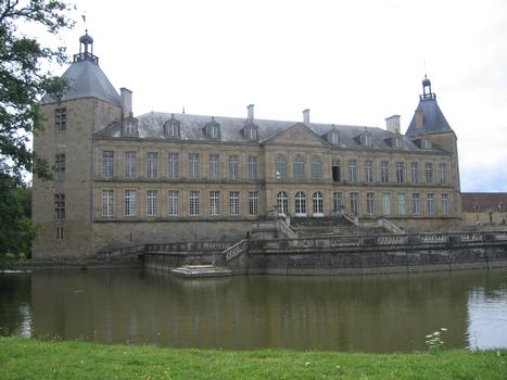 Schloss Sully (Bourgogne)