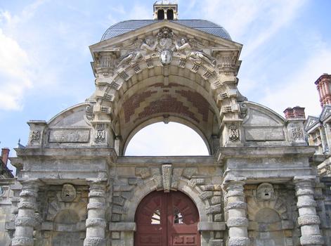 Château de FontainebleauPorte de la Cour Ovale