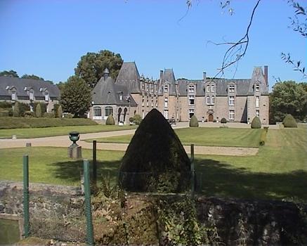 Château de la Roche Pichemer