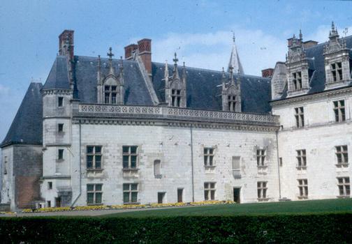 Le château d'Amboise, l'aile sud, côté parc