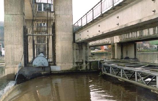Le complexe barrage-écluse d'Andenne, sur la Meuse