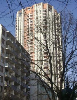 La tour résidentielle Antoine et Cléopatre, avenue de Choisy (Paris 13e)
