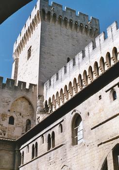La cour intérieure du Palais des Papes à Avignon