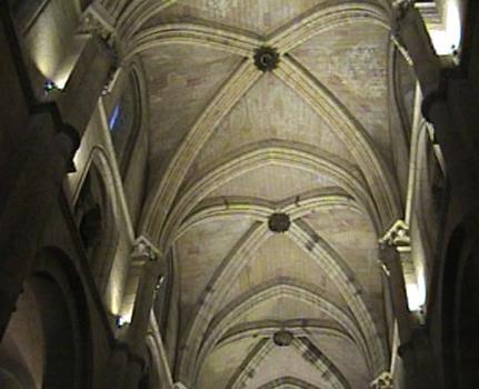 Les voûtes gothique de l'église San Vincente à Avila