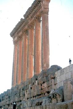 Les 6 colonnes du temple (romain) de Jupiter à Baalbeck (Liban)