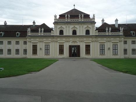 La façade sud et le portail triomphal du Belvédère inférieur, sur la Rennweg, à Vienne
