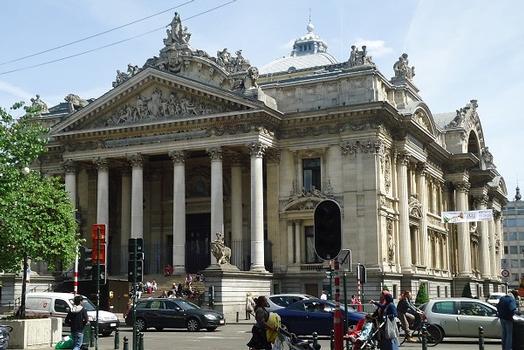 La façade de la bourse de Bruxelles