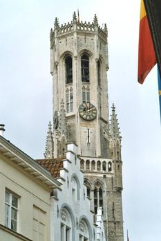Le beffroi de Bruges (1248-1300): L'âge d'or de la ville date des 13e et 14e siècle et la ville, port de mer à l'époque, comptait 150.000 habitants