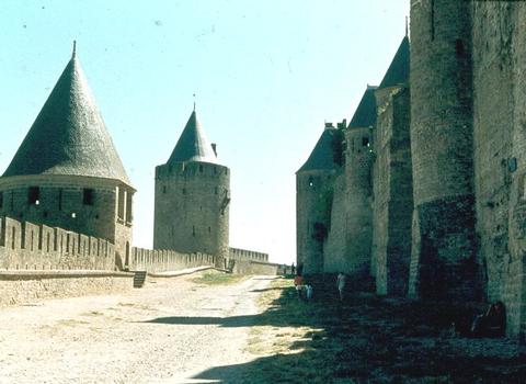 Les remparts de Carcassonne: les lices, côté est