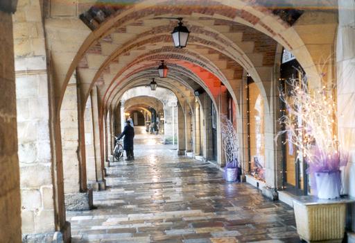 Les voûtes des arcades de la place Ducale à Charleville-Mézières