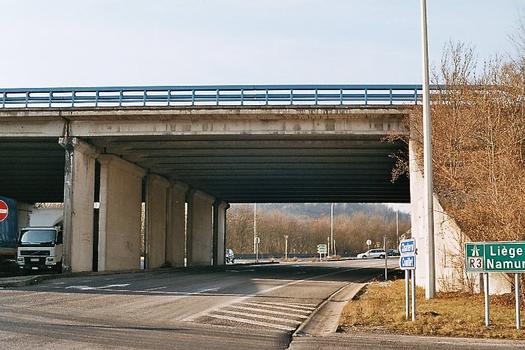 Le pont du périphérique R3 au-dessus de ses rampes d'accès à Châtelet