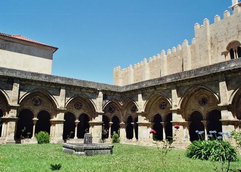 La Vieille Cathédrale de Coïmbra et son cloître