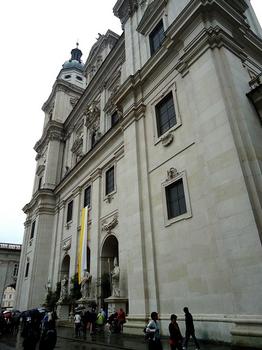 La façade de la cathédrale Saint Rupert de Salzbourg