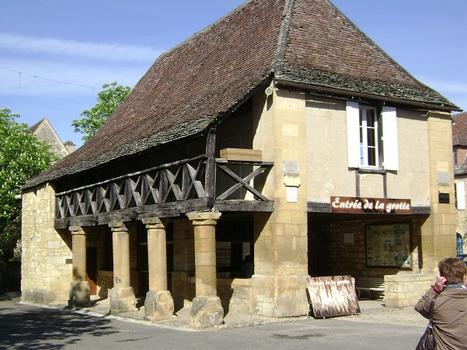 Les halles de Domme (Dordogne)