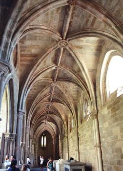 Le cloître gothique de la cathédrale d'Evora