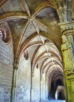 Le cloître gothique de la cathédrale d'Evora