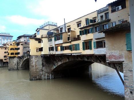 Le ponte Vecchio, sur l'Arno, à Florence