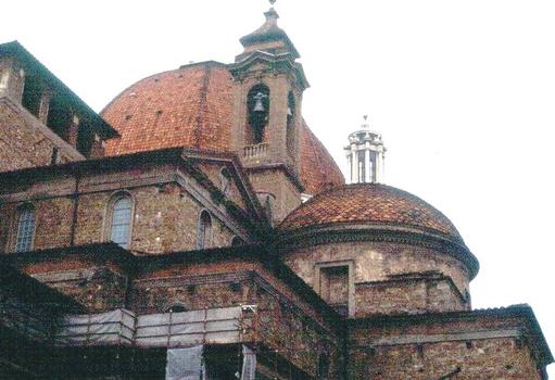 La coupole de l'église San Lorenzo, paroisse des Médicis, à Florence (Toscane)