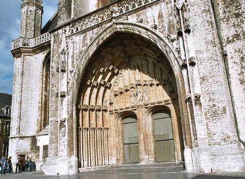 Le portail de la cathédrale Saint Bavon