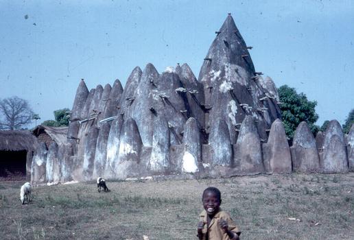 La mosquée de Kawara, présumée du 17e siècle (Côte d'Ivoire)
