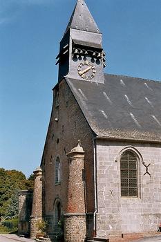 La façade de l'église fortifiée sainte Hiltrude à Liessies (Nord)