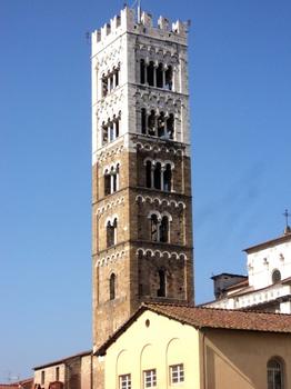 Le campanile du duomo San Martino de Lucca