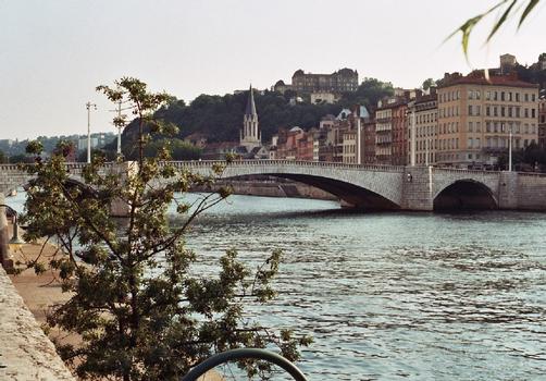 Le pont Bonaparte, sur la Saone, à Lyon